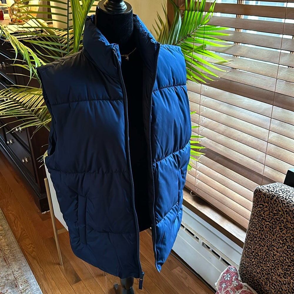 Old Navy NWT Puffer Vest